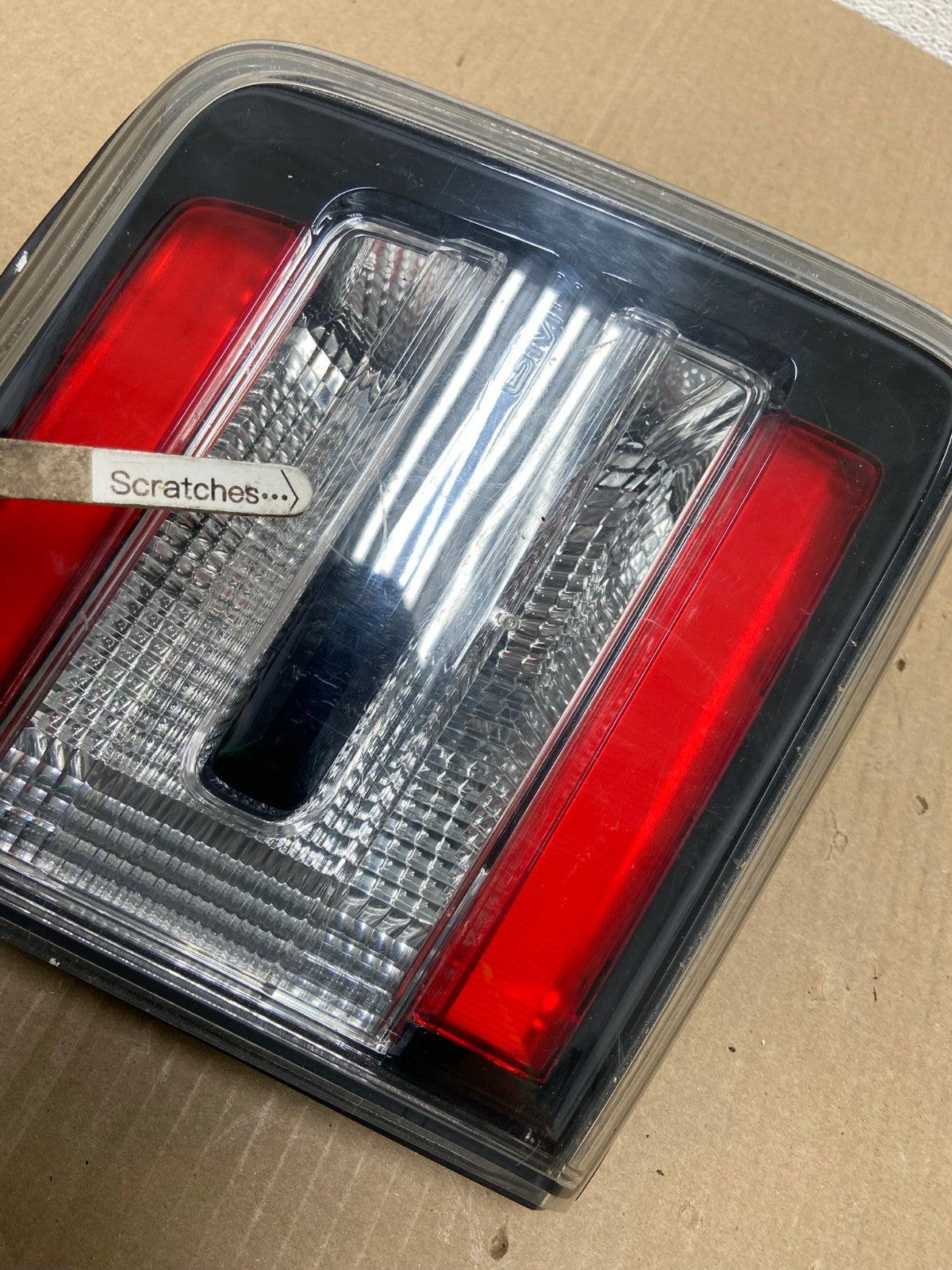 2013 to 2016 GMC Acadia Left Driver LH Side Inner Tail Light AE6946 LK3