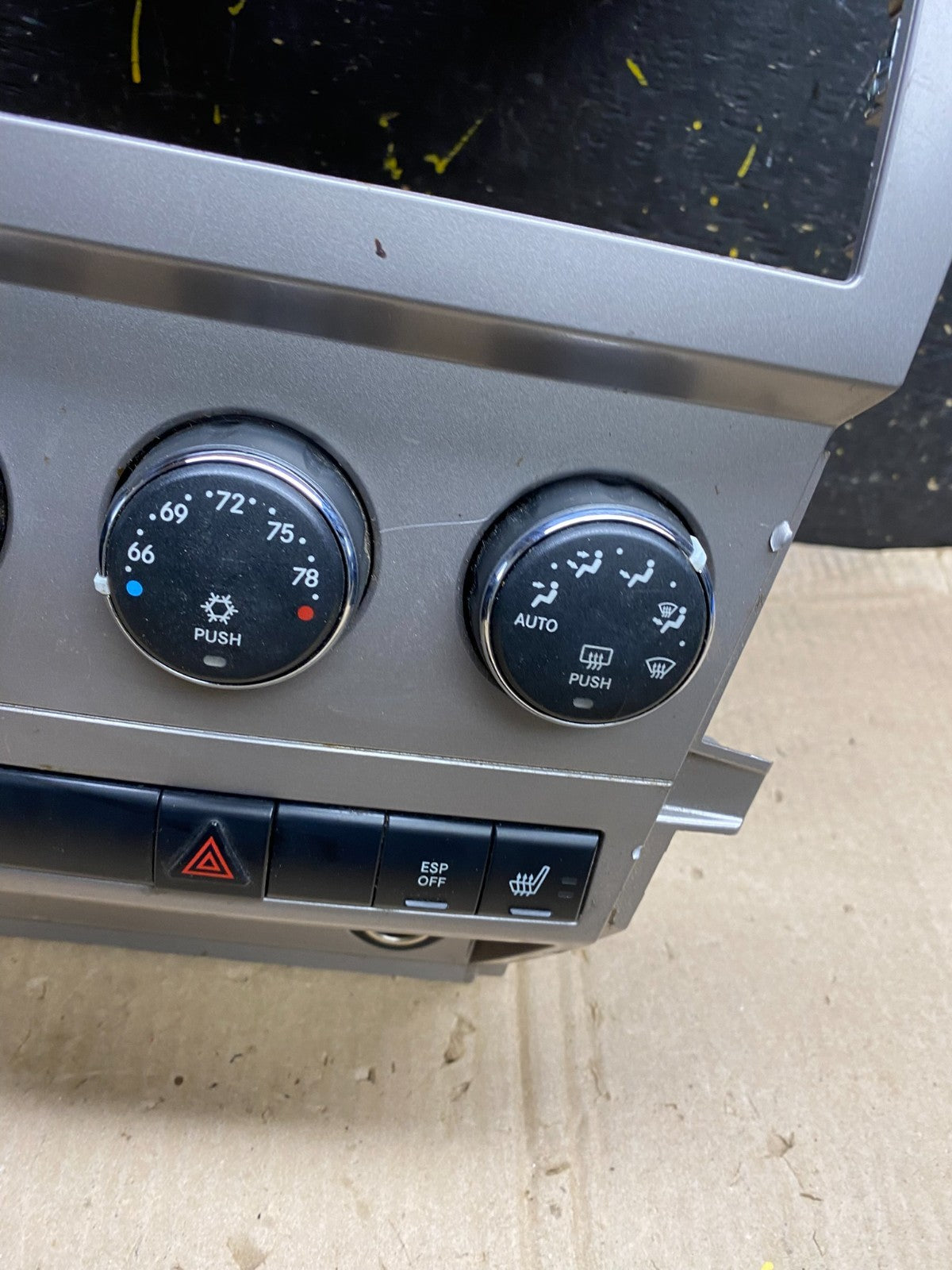 2008 2010 Dodge Avenger Center Dash A/C AC Climate Control Bezel Trim X5856 DG1