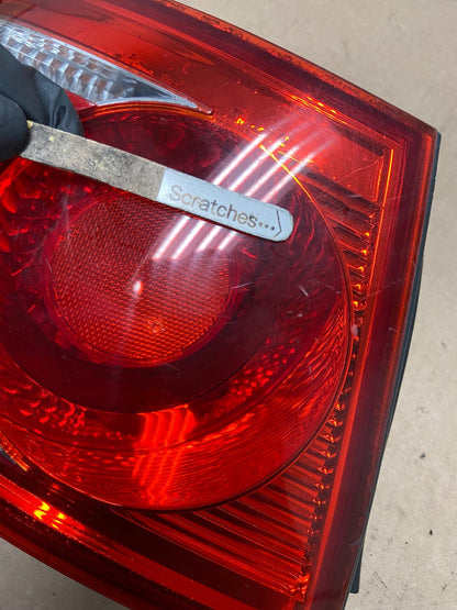 2004 to 2006 Hyundai Elantra Hatchback Left Driver Side Tail Light AG4554 LK3