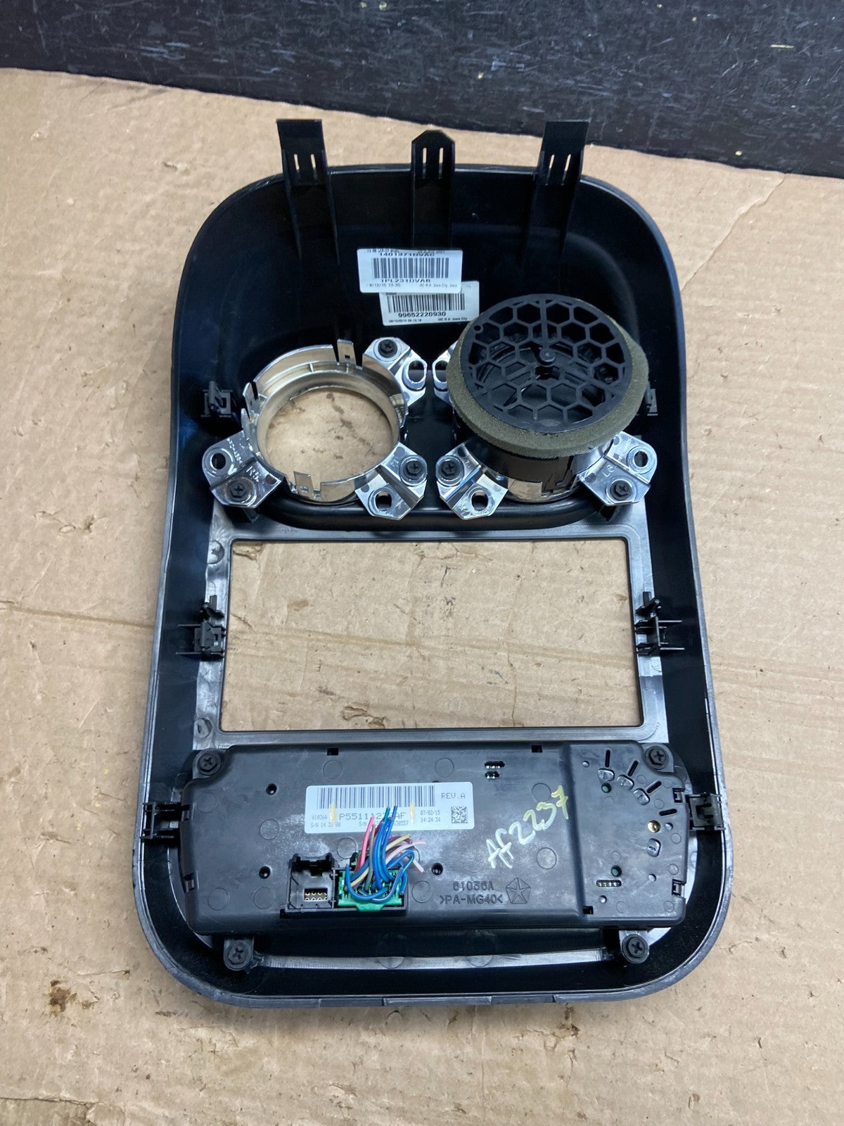 2011 to 2017 Jeep Compass Dash Climate Temperature Control Radio Bezel AF2237 DW3