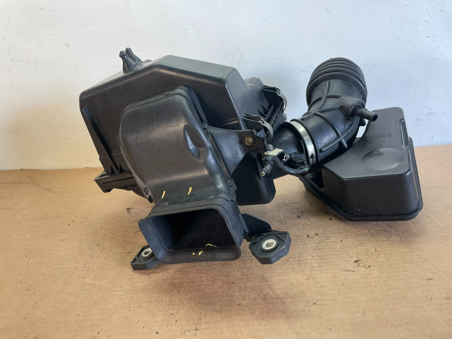 2012- 2014 Ford Edge Lincoln MKX 3.5L Air Cleaner Filter Resonator Box AF8829 DG3