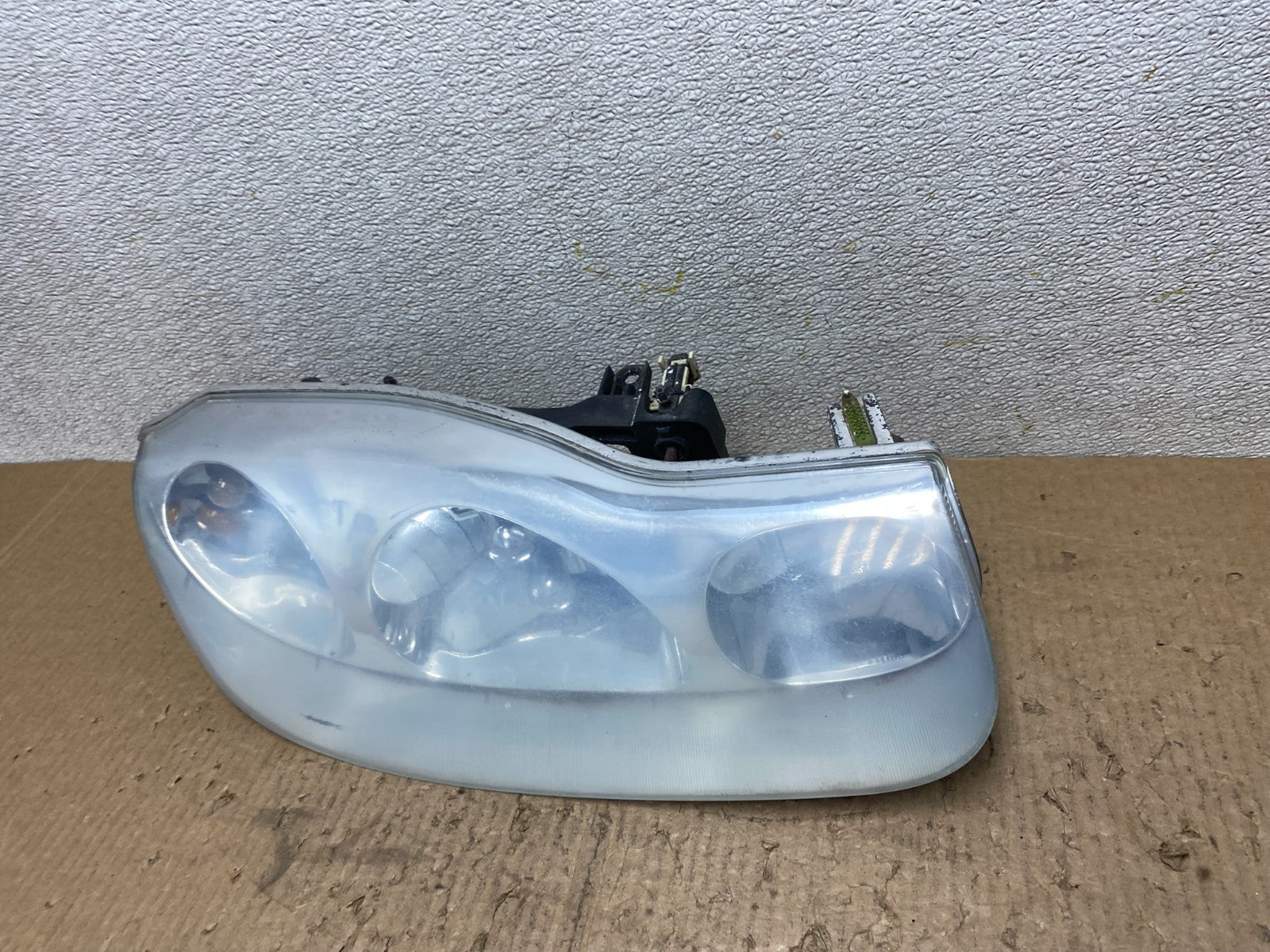 2001-2002 Saturn SC2 SL2 S Series Right Passenger RH Halogen Headlight W7488 DW1