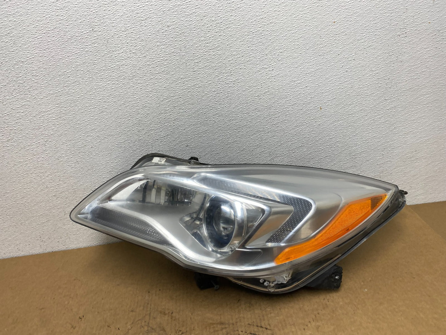 2014 to 2017 Buick Regal Left Driver LH Side Xenon Headlight AC3025 DG0