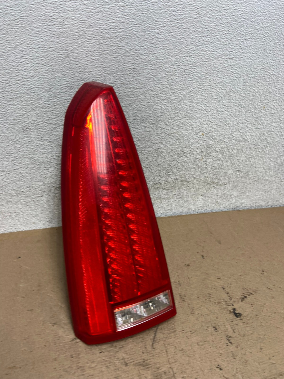 2006 to 2011 Cadillac DTS Left Driver Lh Side LED Tail light AF5106 LK2