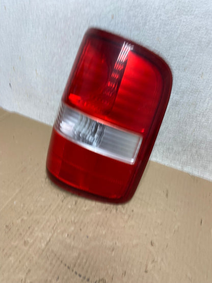 2004 to 2008 Ford F150 F-150 Right Passenger RH Side Tail Light AI1247 LK1