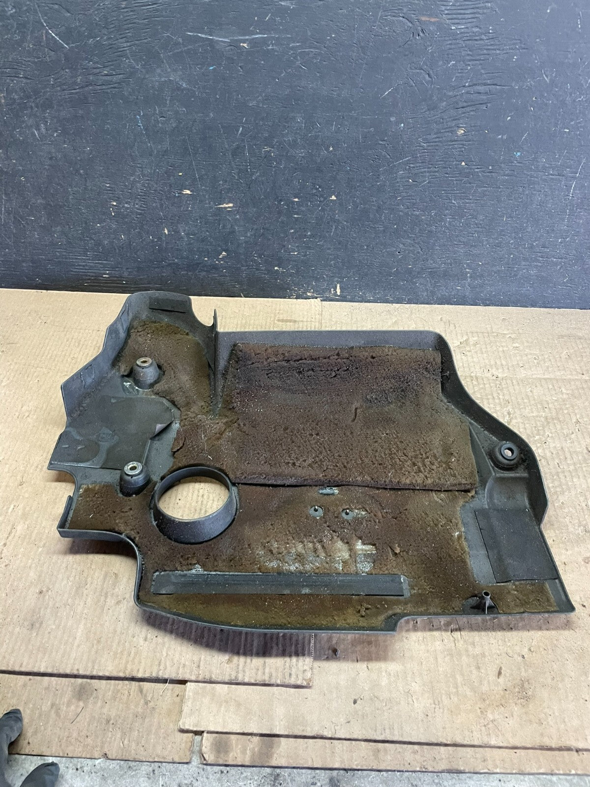 2007 to 2013 Nissan Altima 2.5 L Engine Cover M8828 PS4