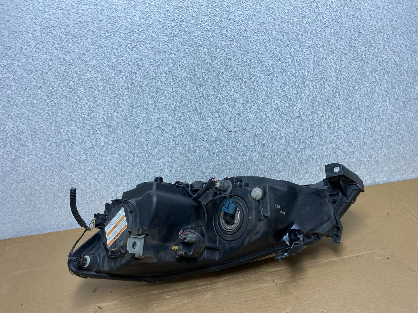 2005 to 2008 Acura RL Right Passenger Rh Side XENON HID Headlight AD3828 DW4