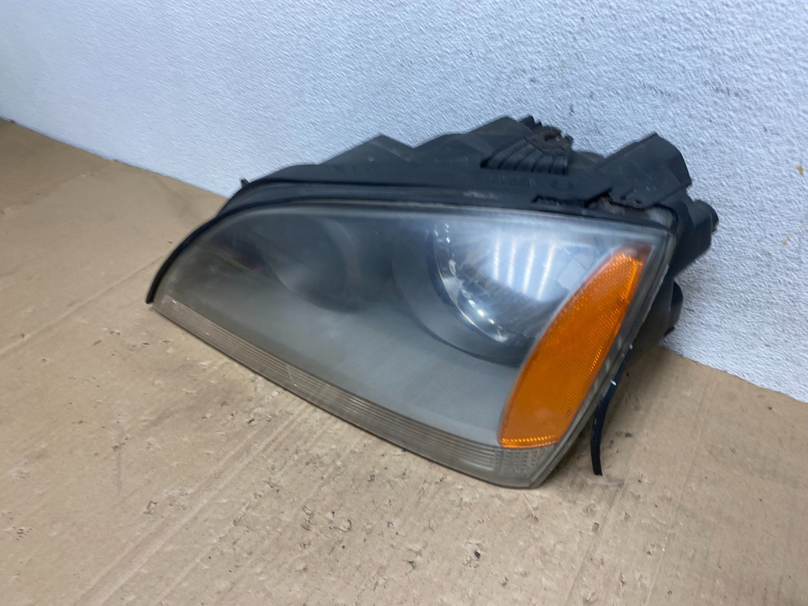 2004 2005 2006 Kia Sorento Left Driver Lh Side Headlight Halogen AE9256 DW1
