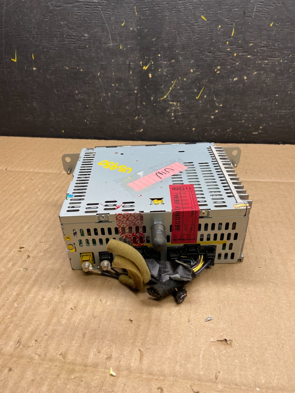 2012 to 2014 Ford Edge AM/FM Radio Reciever u5950 DG3
