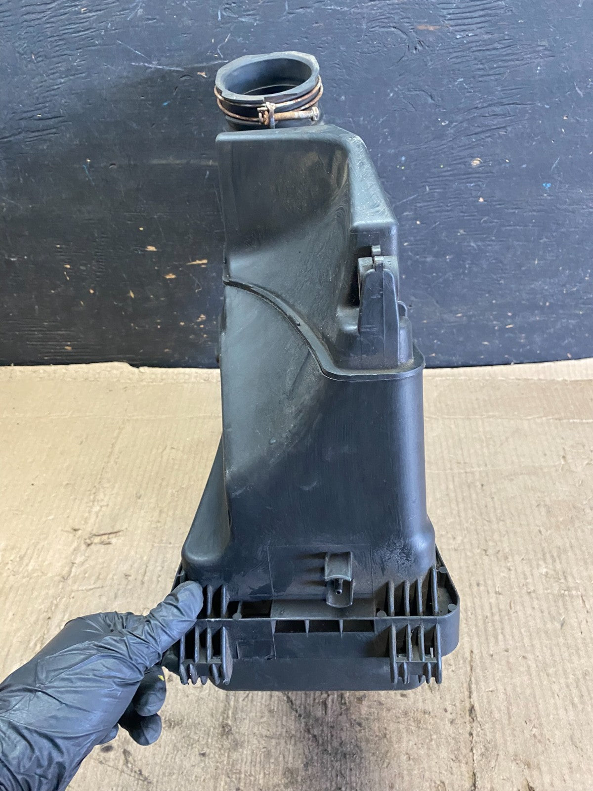 2005 to 2020 Toyota Tacoma Air Cleaner Filter Box p0885 DG1
