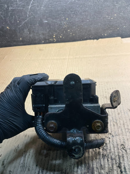 2011 - 2014 Ford E250 E350 Van  ABS Anti Lock Brake Pump Module Oem x8615 DG2