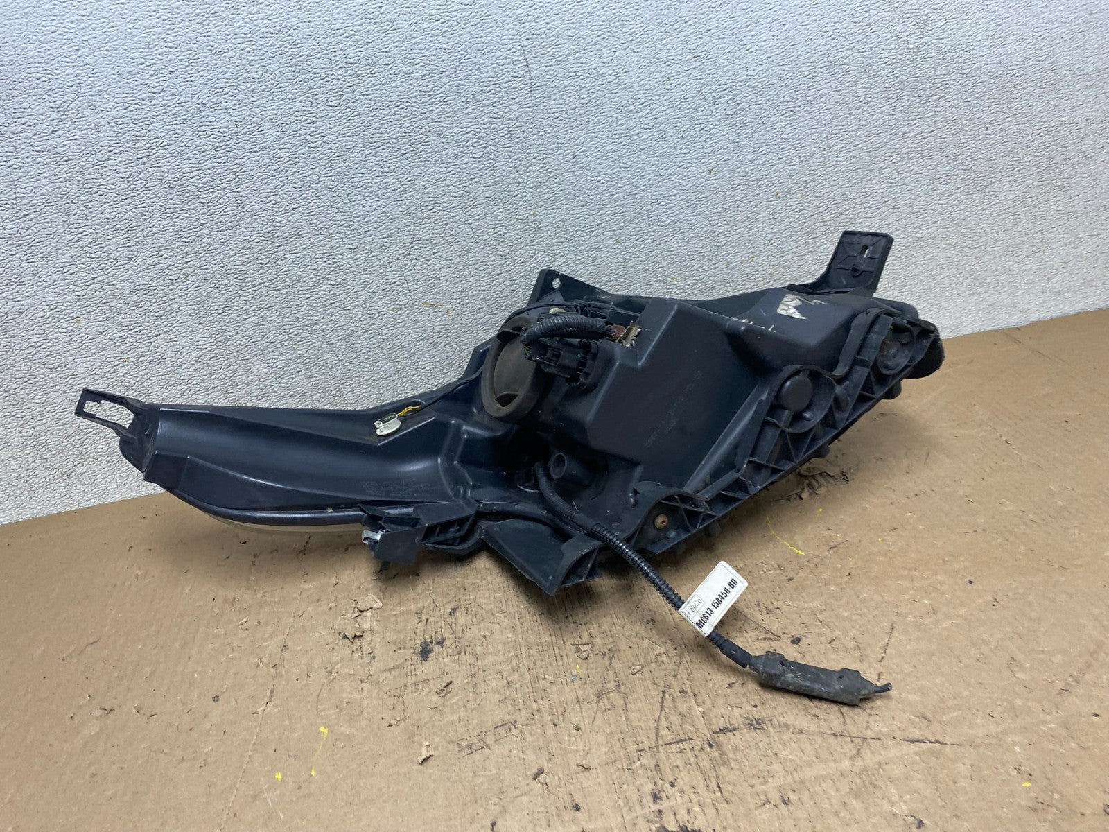 2011 to 2015 Ford Explorer Left Driver LH Side Halogen Headlight Oem S1701 DW8