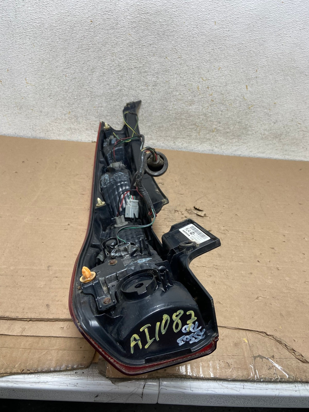 2005 to 2006 Honda Cr-v Crv Right Passenger Side Tail Light AI1087 LK7