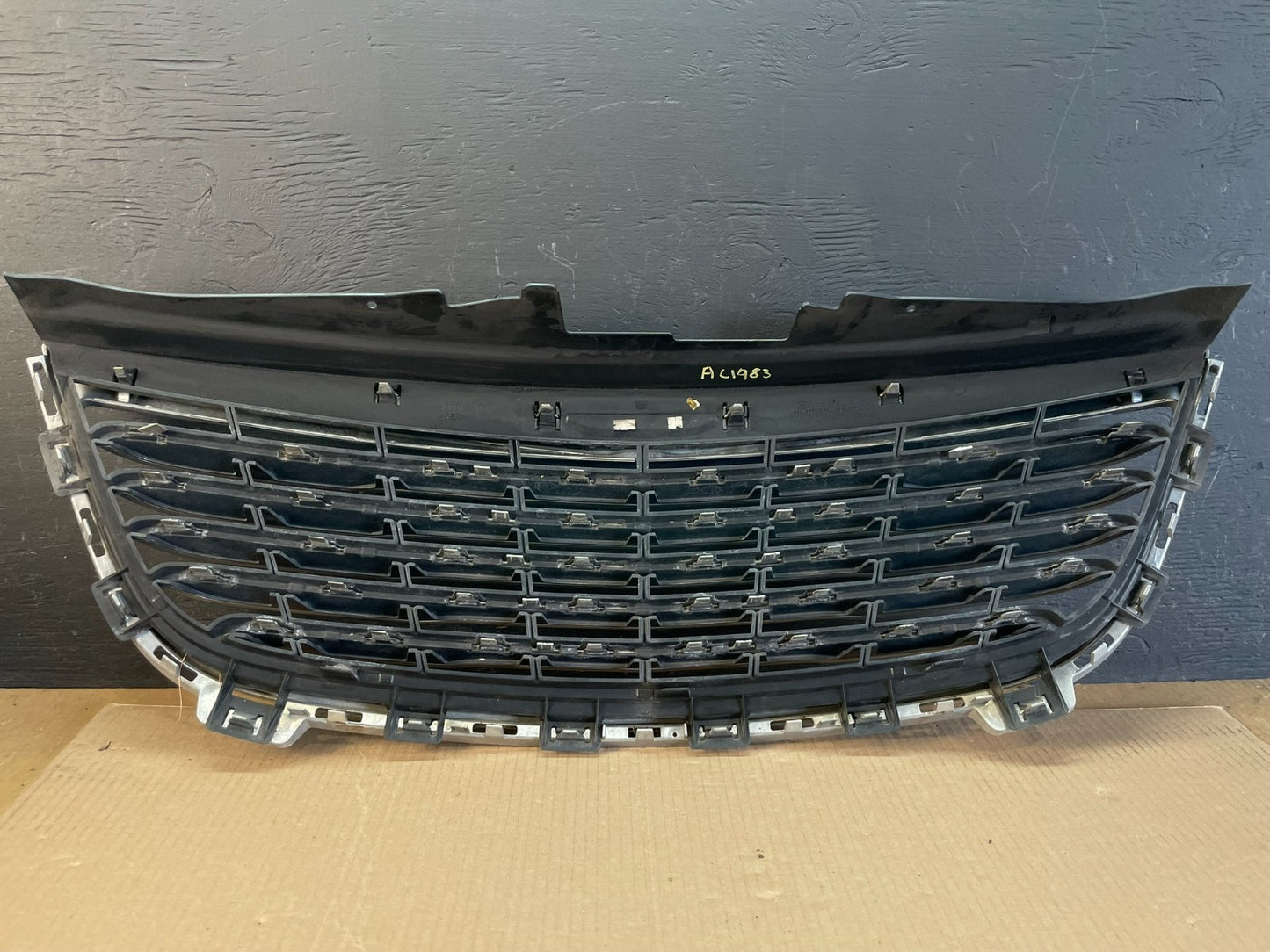 2011 to 2016 Chrysler Town & Country Front Upper Grill Grille Oem AC1983 DG5
