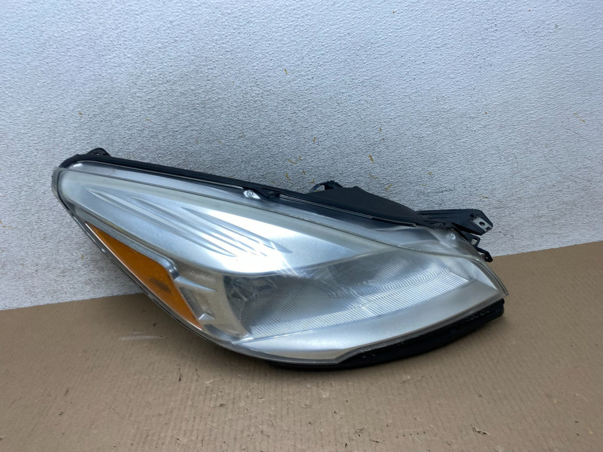 2013 - 2016 Ford Escape Headlight Right Passenger RH Side Halogen AJ2540 DW0
