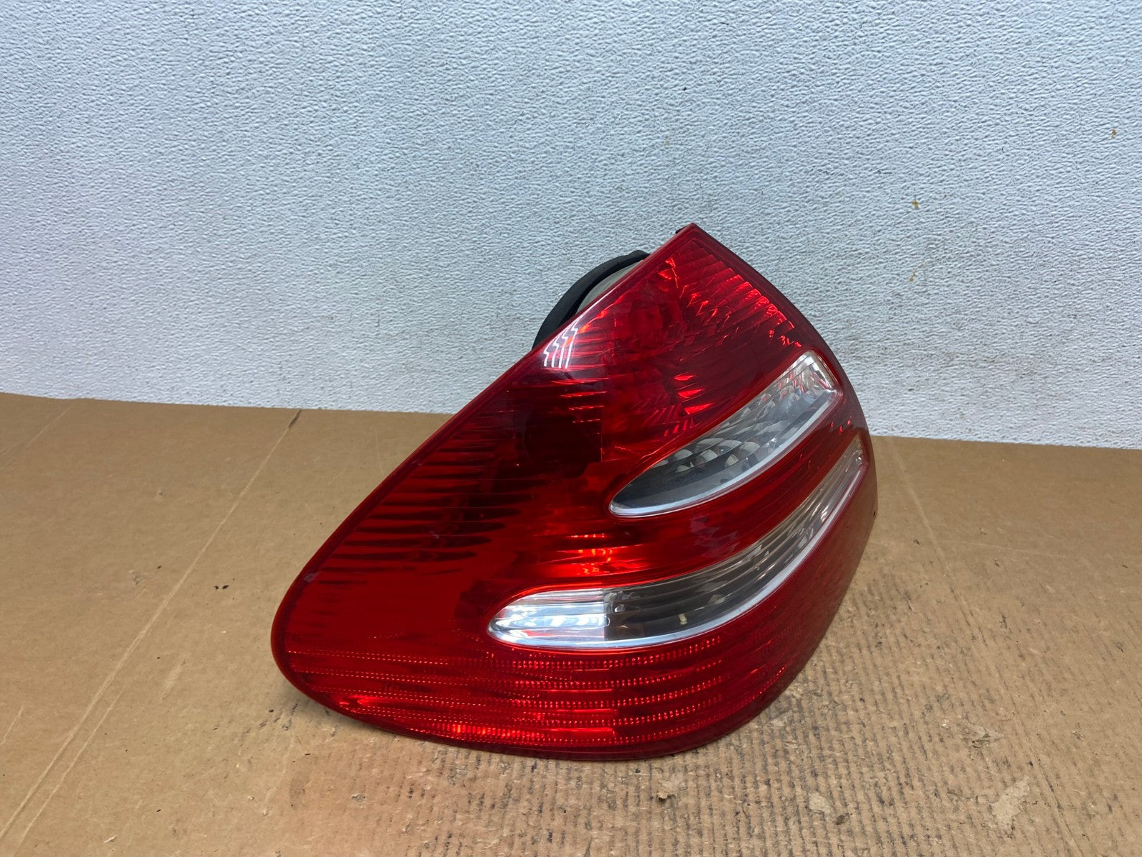 2003-2006 Mercedes E Class Sedan Left Driver LH Side Tail Light AE1512 LK2
