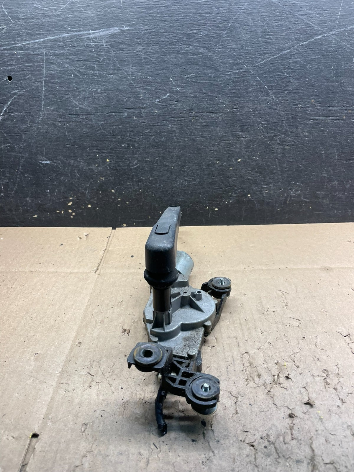 2012 - 2017 Hyundai Veloster Rear Glass Windshield Wiper Motor W1172 DG2