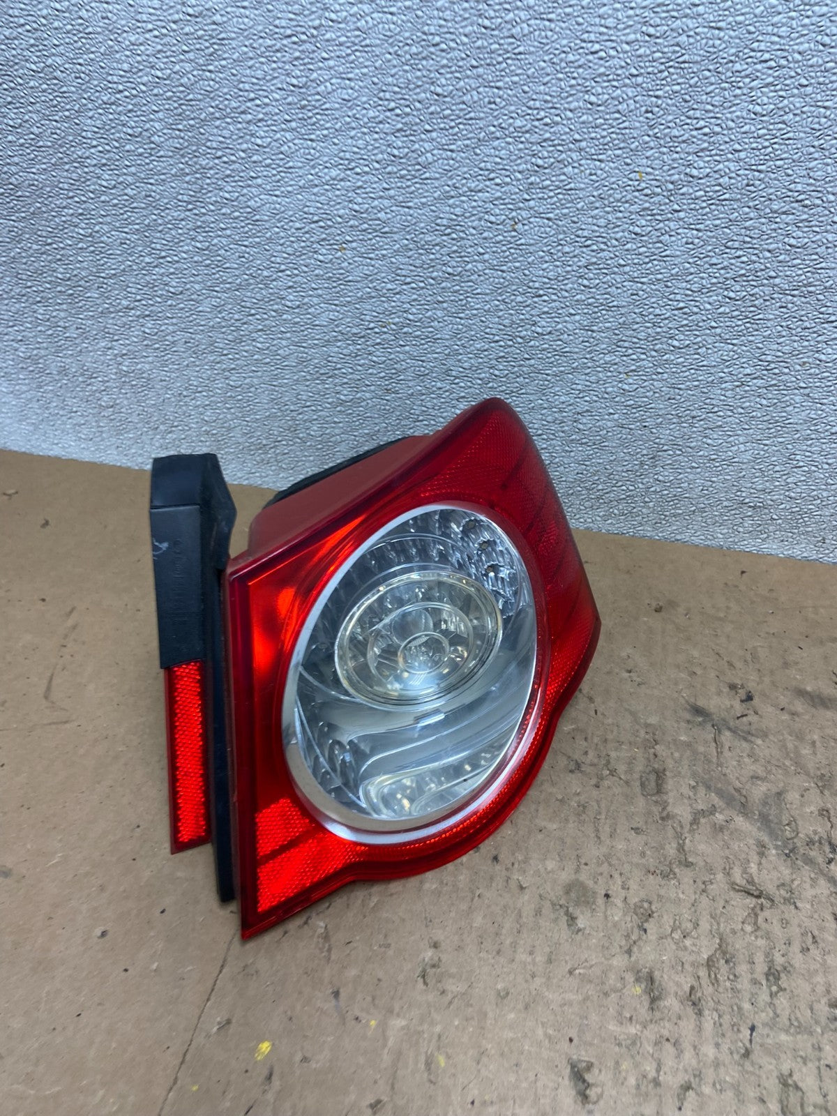 2006 to 2010 Volkswagen Passat Sedan Right Passenger Tail Light OEM AA0220 DW2