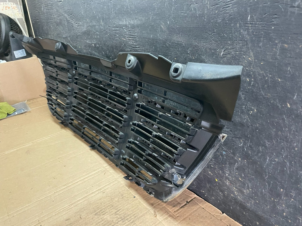 2009 to 2011 Freightliner Sprinter Front Upper Chrome Grill Grille T2578 DG4