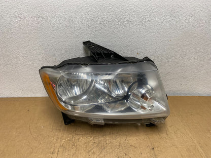 2011-2013 Jeep Grand Cherokee Right Passenger Halogen Headlight AD0589 DW0