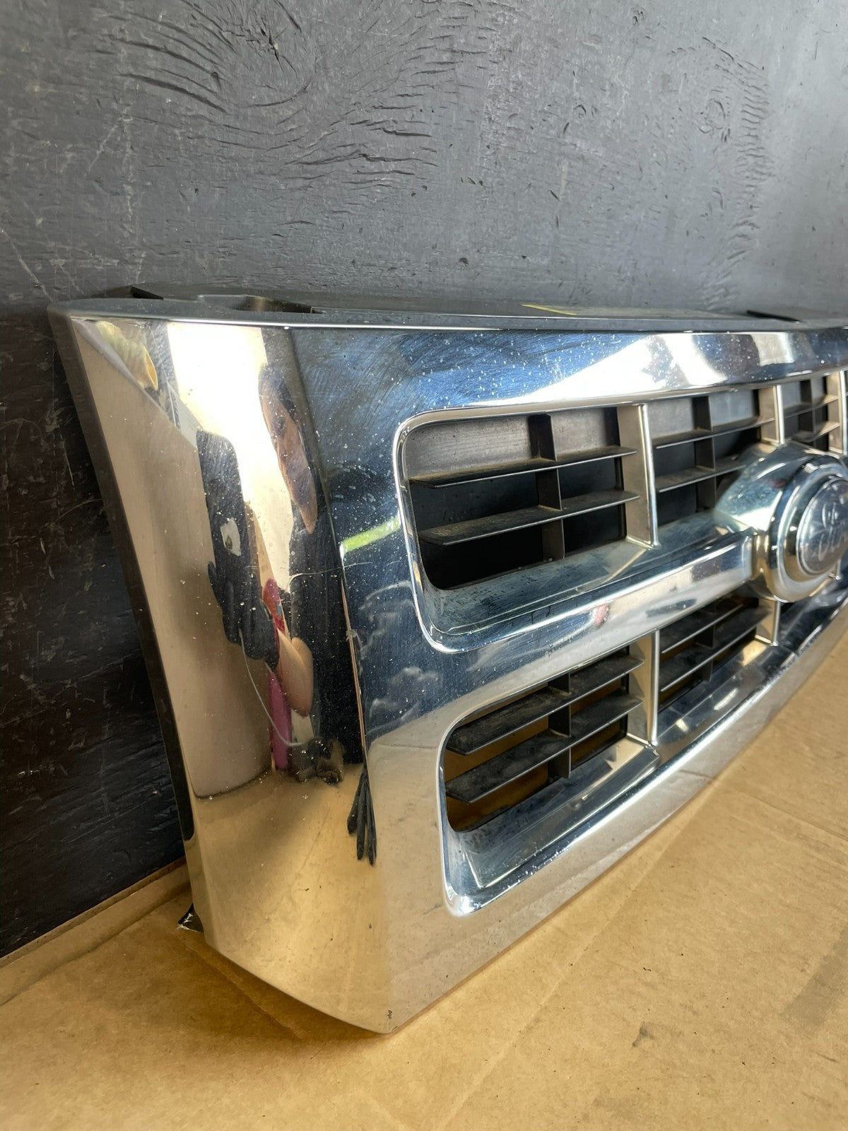 2008 to 2012 Ford Escape Front Upper Grill Grille AC5144 DG1