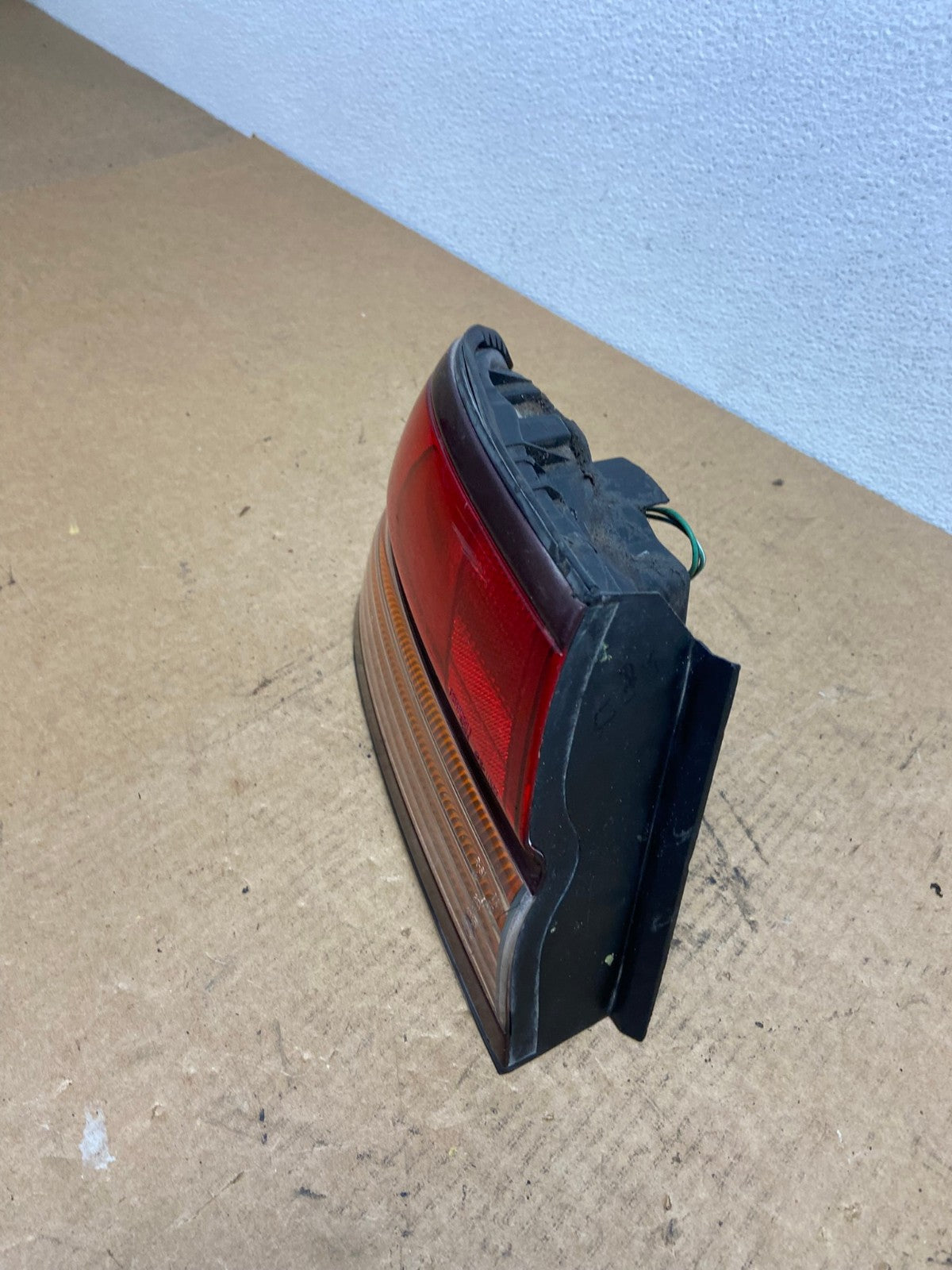 1996 - 1997 Infiniti i30 Left Driver LH Side Tail Light Oem AC2884 LK1
