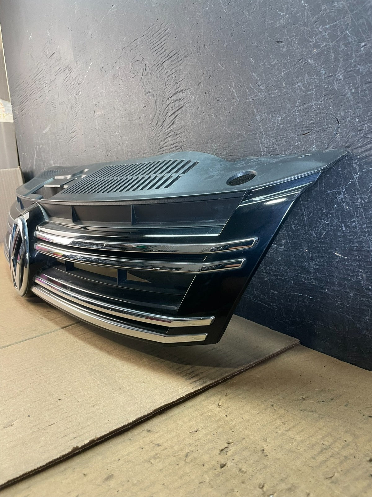 2012 to 2015 Volkswagen Passat Front Upper Grill Grille Aftermarket AD01971