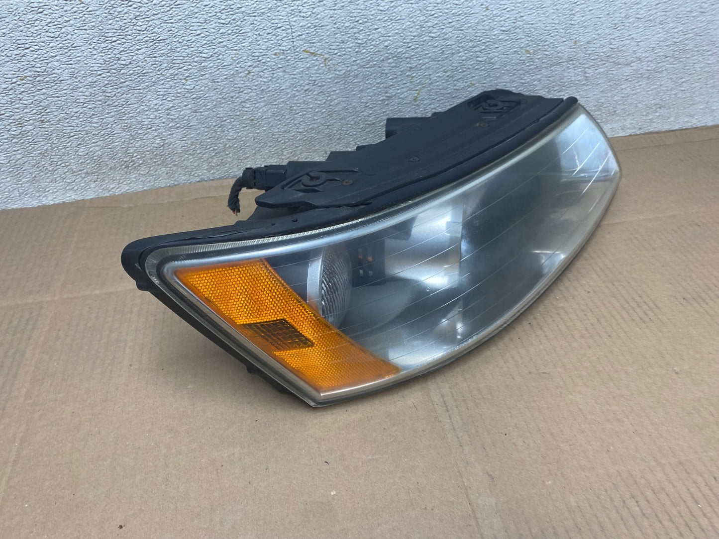 2006-2008 Hyundai Sonata Right Passenger Rh Side Headlight Halogen Oem R6802 DW2