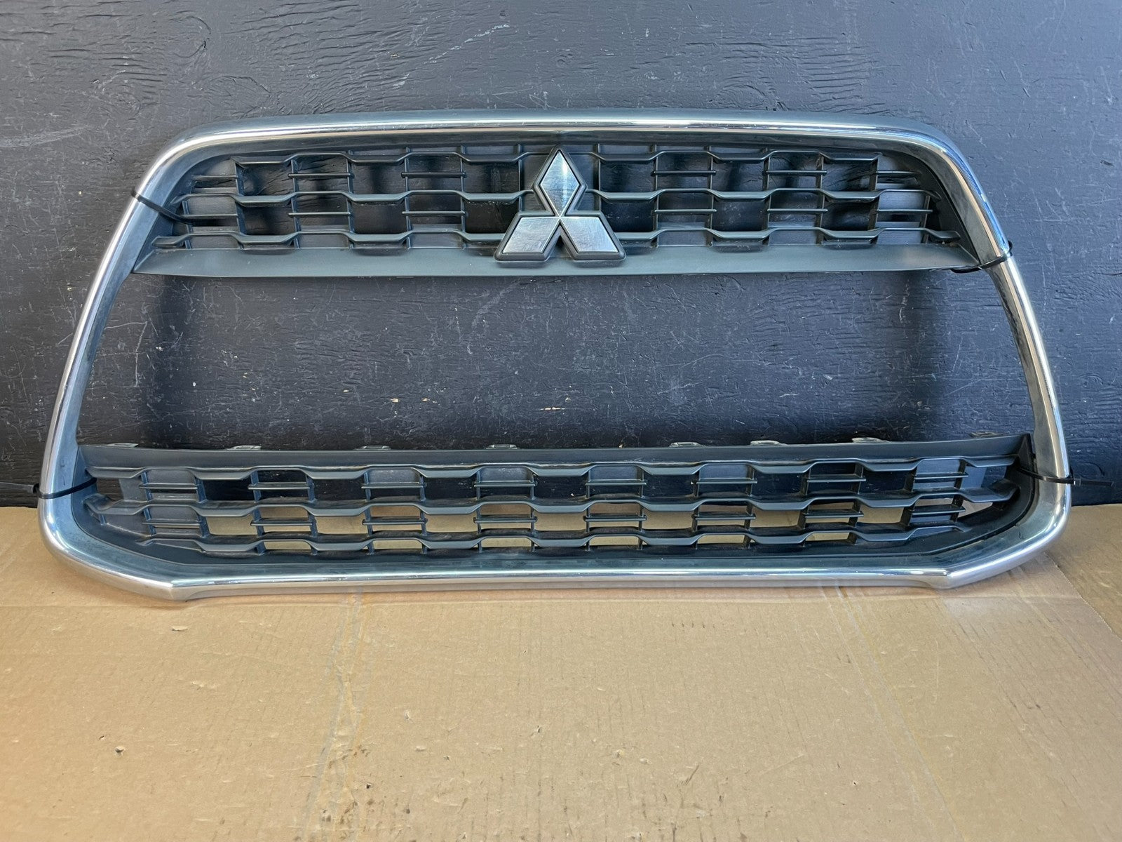 2013-2015 Mitsubishi Outlander Front Upper Lower Set Grille ac5434 DG0