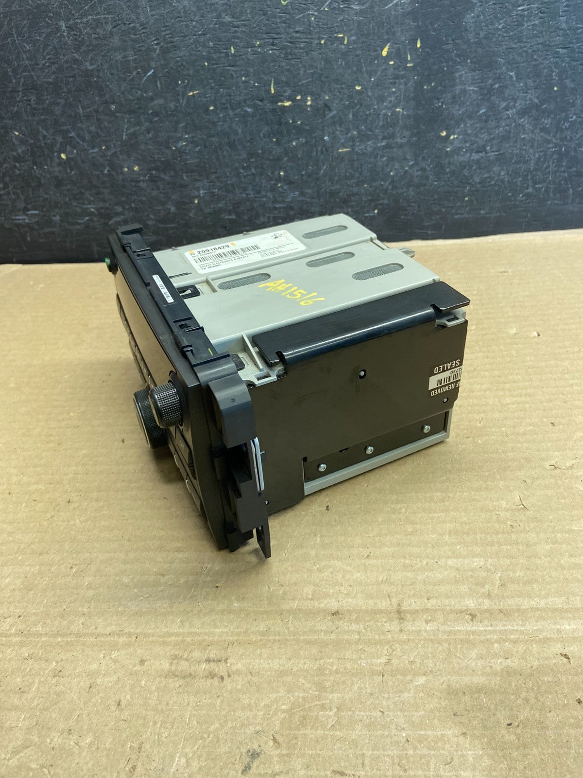 2007 to 2014 GMC Chevy Truck Yukon Silverado AM FM Radio AH1516 DG3