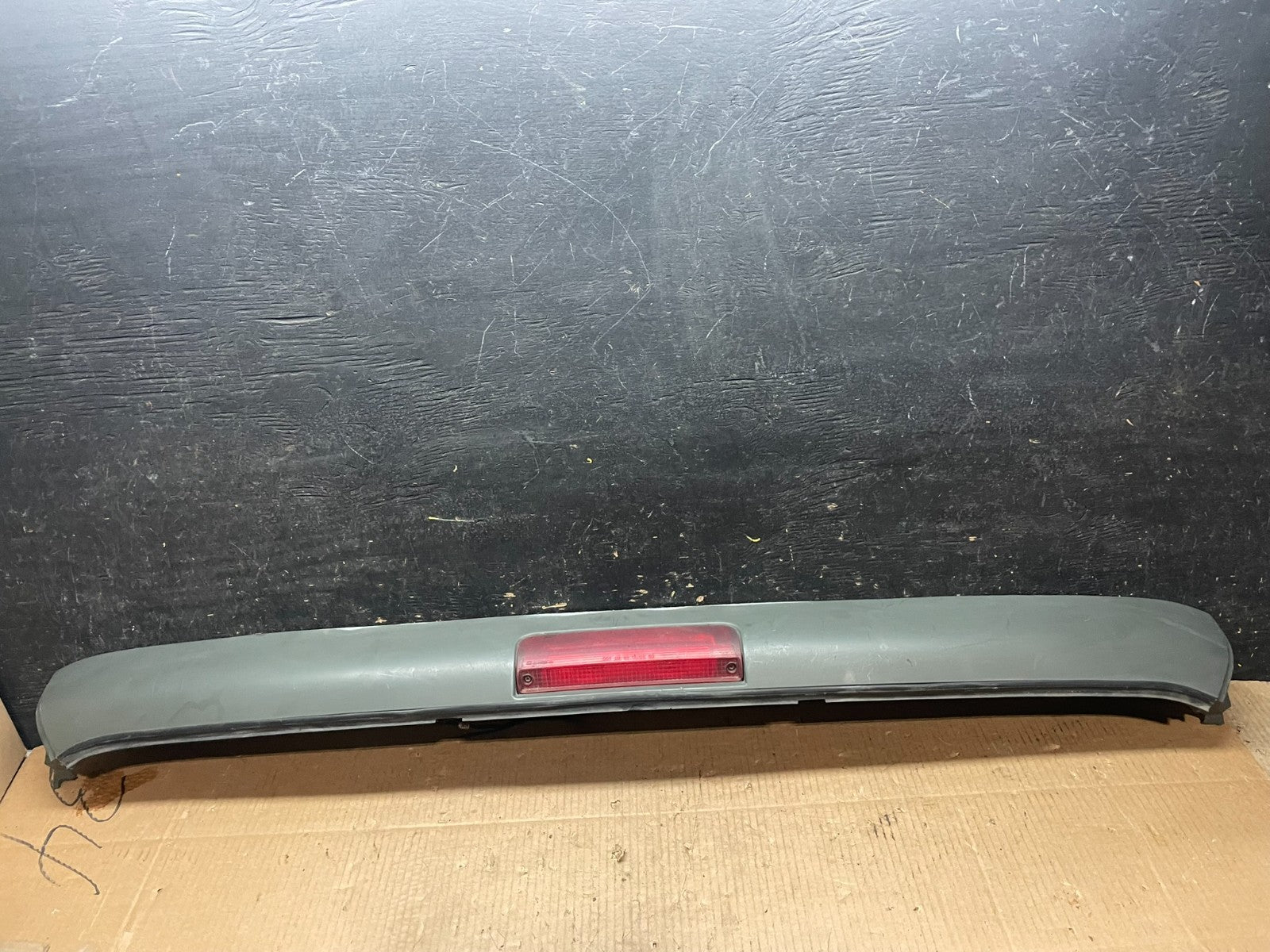 1996 to 2002 Chevrolet Express 3rd Third Brake Light Trim Spoiler Y1912 DG0