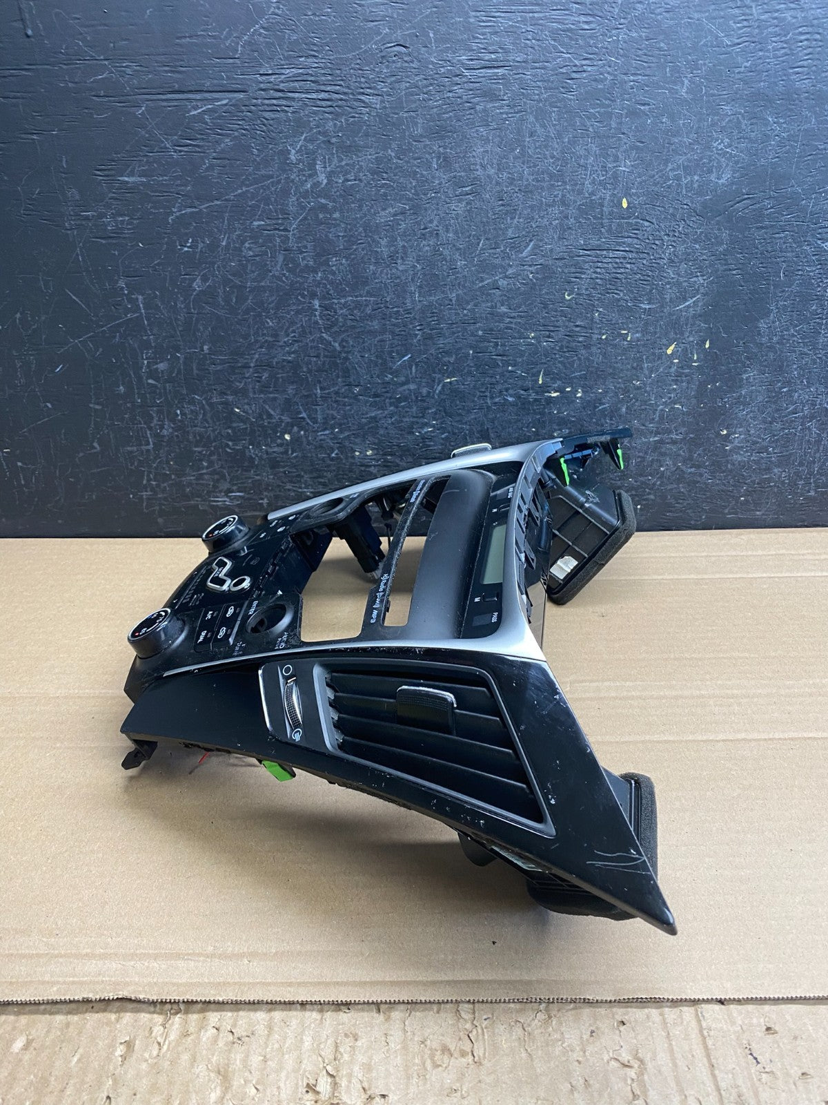2011 - 2014 Hyundai Sonata Center Radio Climate Control Air Vent Bezel AF6541 DG2
