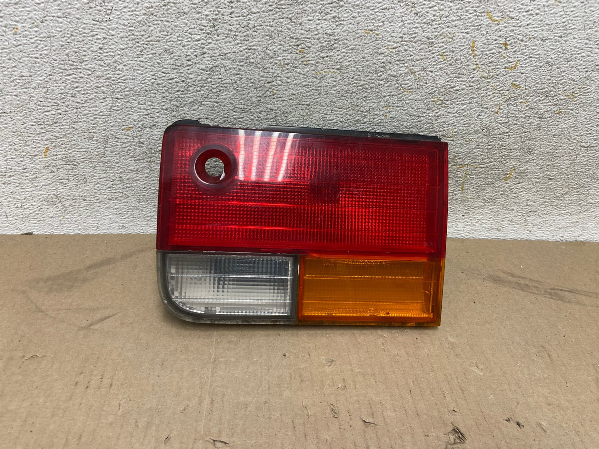 1992 to 1993 Honda Accord Driver Right Passenger Side Tail Light Inner AH6764 LK0
