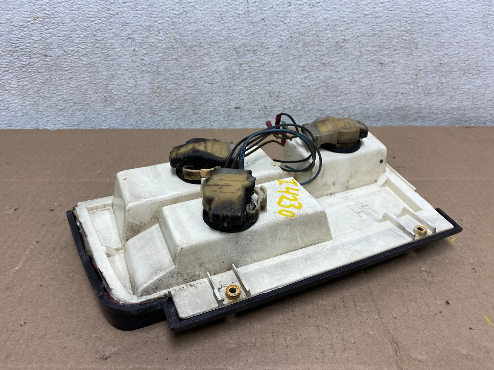 1982 to 1987 Chevrolet Cavalier Left Driver LH Side Tail Light i4230 DG4