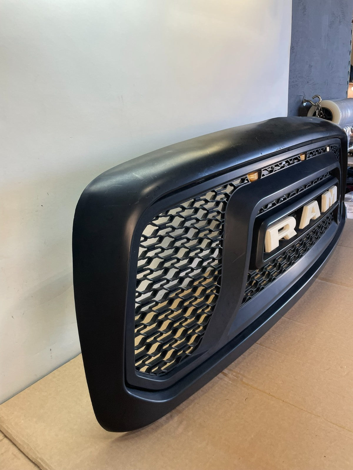 2015 to 2019 Dodge Ram 1500 Rebel Upper Front Grill Grille AG9851 DG2