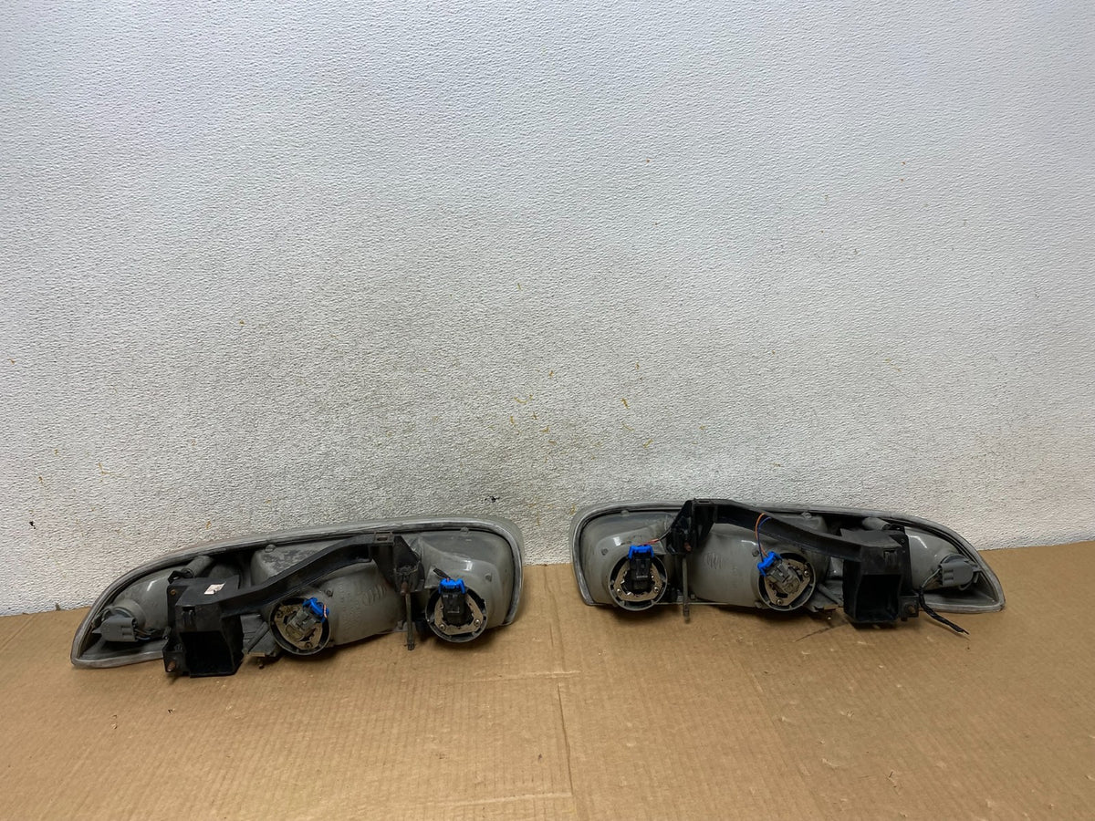 1998 - 2002 Saturn SL SL1 SL2 S Series Left+Right Halogen Headlights AI6894 DW7