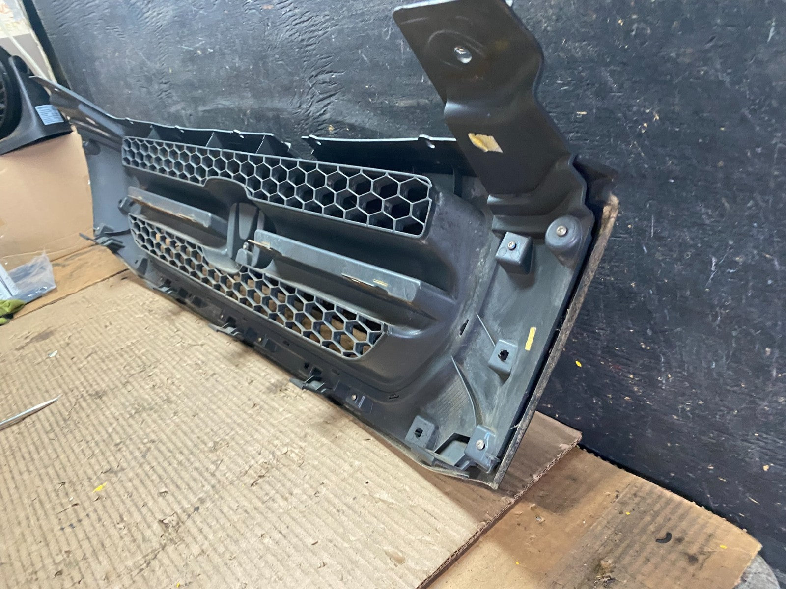 2003 2004 2005 Honda Pilot Front Upper Grill Grille Oem S5775 DG5