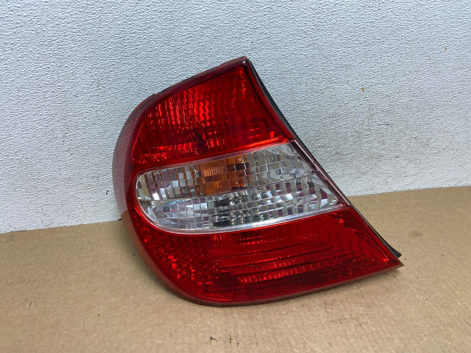 2002 2003 2004 Toyota Camry Left Driver LH Side Tail Light AF9641 DW0