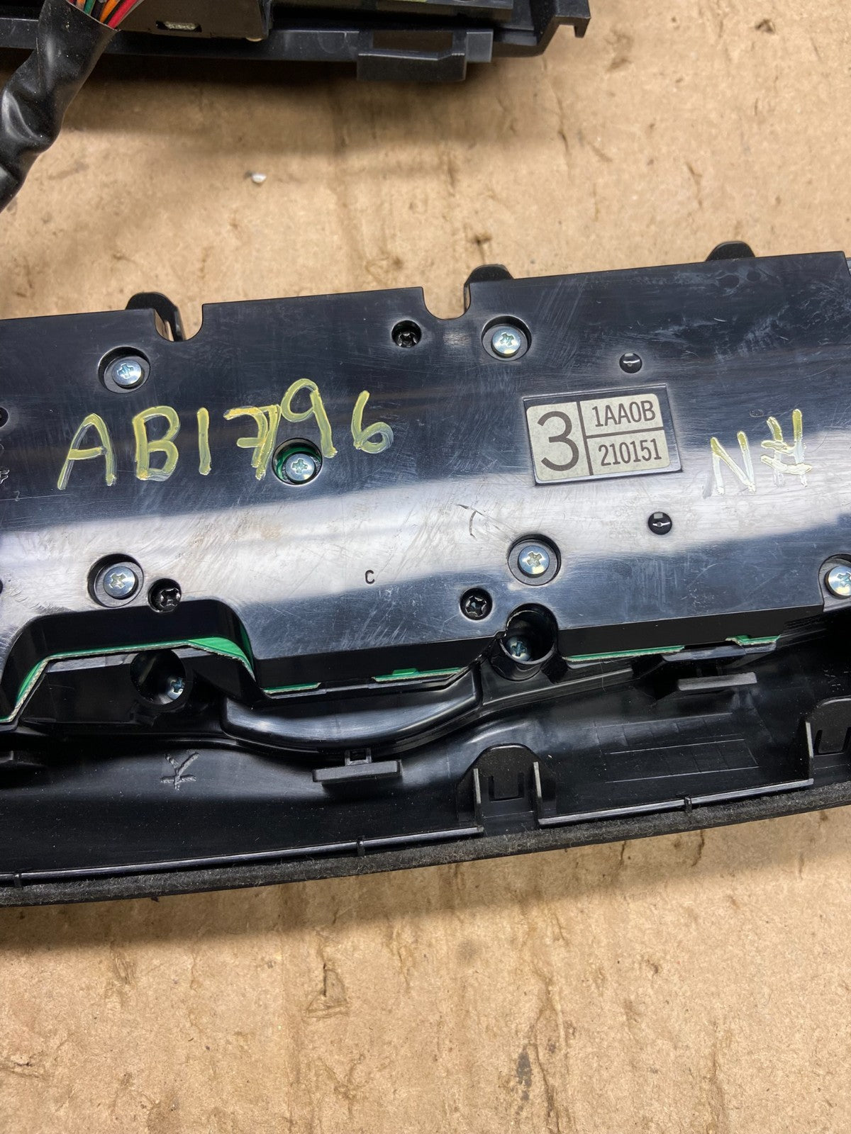2010 - 2014 Nissan Murano Radio Temperature Climate A/C Control Panel AB1796 DG4