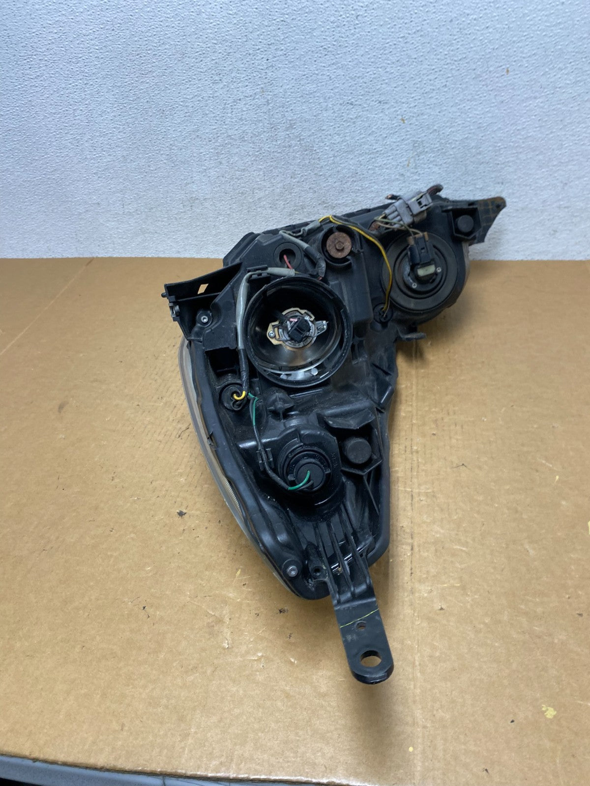 2013 - 2014 Subaru Legacy Outback Right Passenger Headlight AD9292 DW7