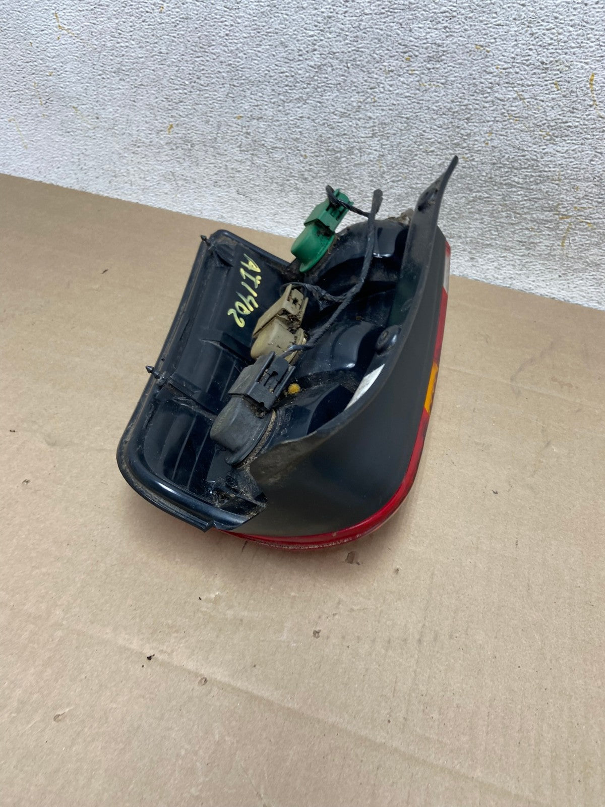 2001 to 2007 Ford Escape Left Driver Lh Side Tail Light AI1402 LK6