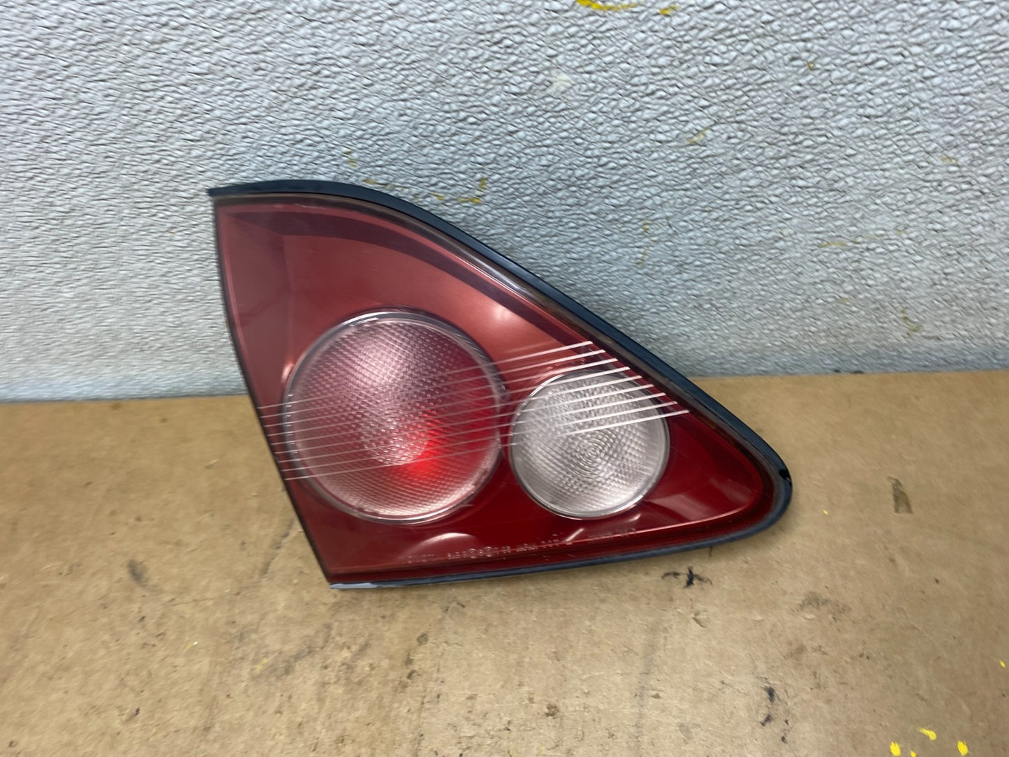 1999-2001 Lexus Rx300 Left Driver Lh Tail Light Inner Trunk Lid Oem X6965 GD1