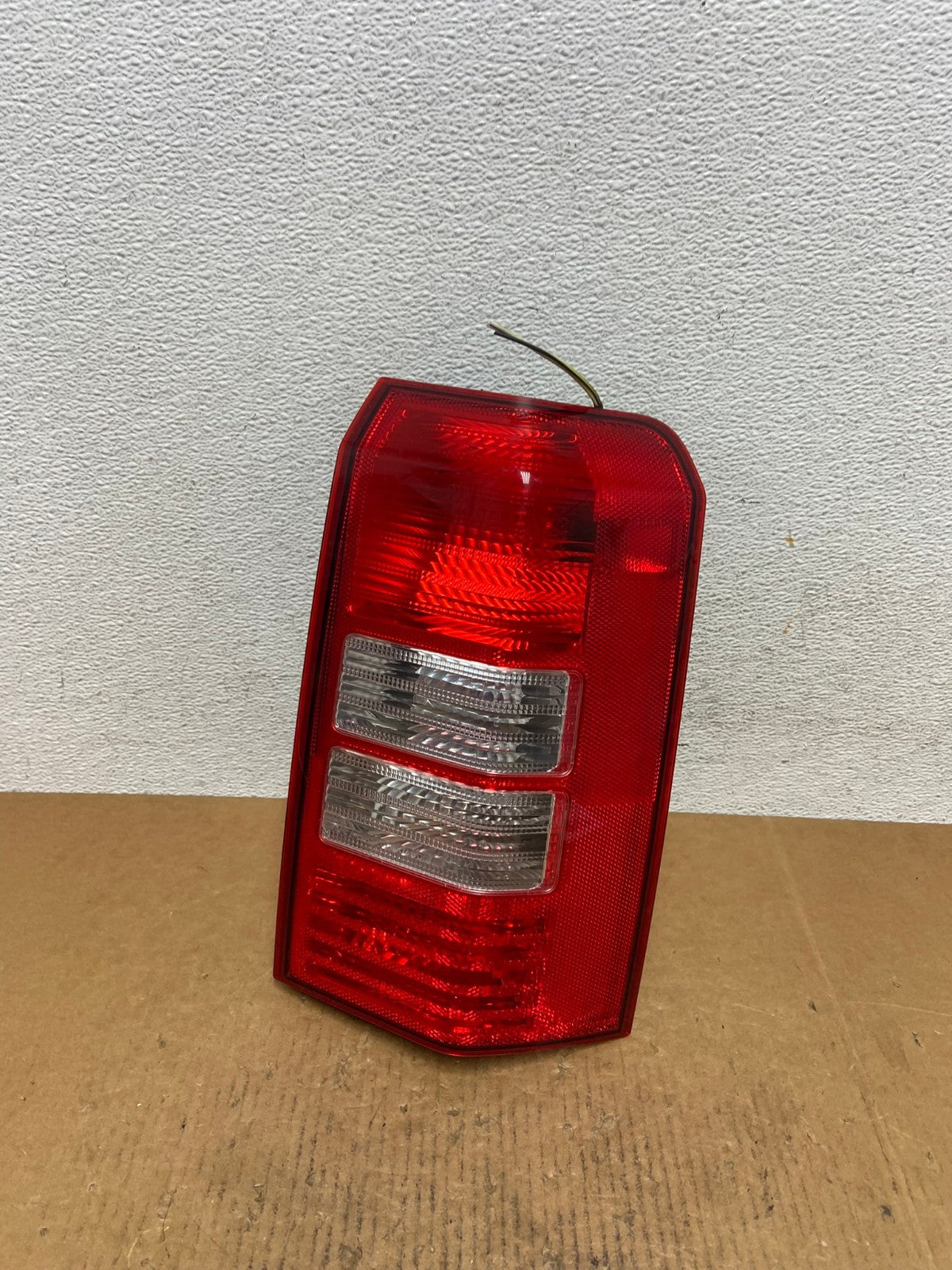 2008-2016 Jeep Patriot Right Passenger Rh Side Tail Light AE0401 LK0