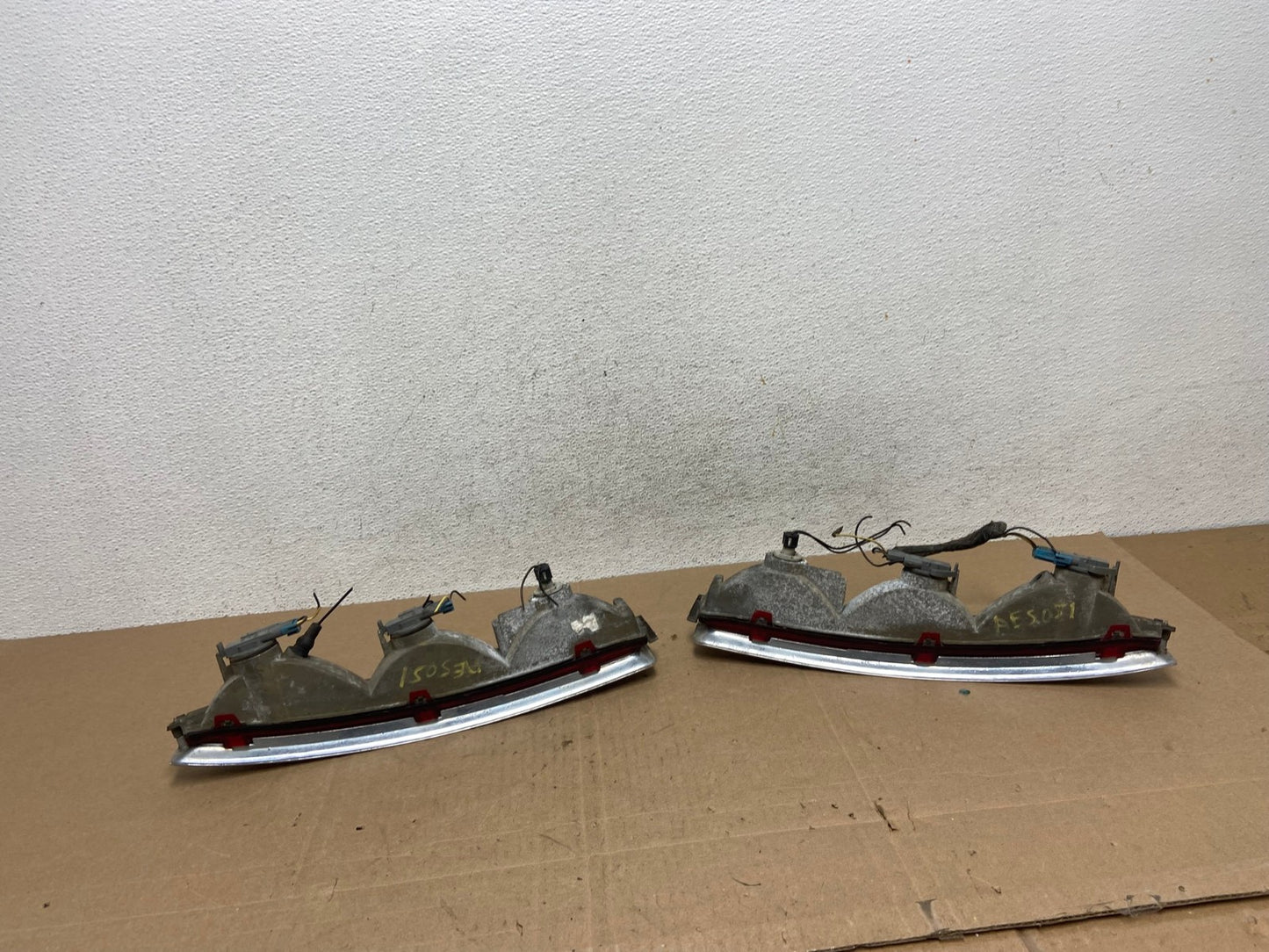 1994 to 1999 Cadillac Deville Left+Right Side Tail lights AE5051 LK5