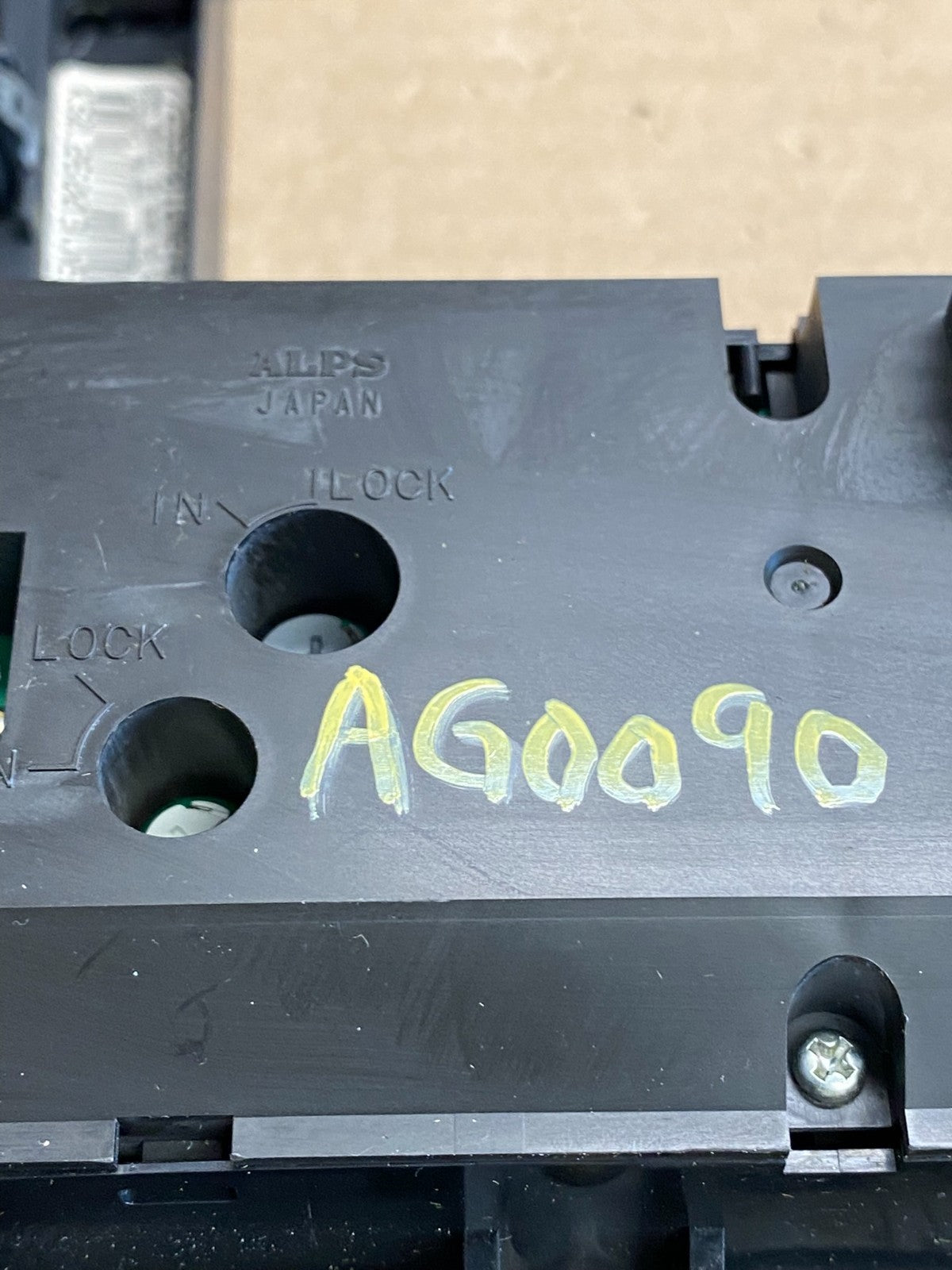 2003 to 2008 Honda Element Radio Climate Control Shifter Bezel AG0090 DG6