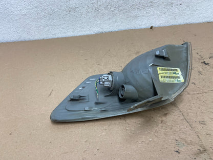 2000 - 2001 Toyota Camry Front Right Passenger RH Turn Signal AF4941 DW4