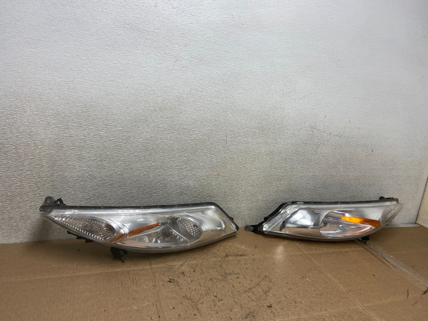 2011-2014 Nissan Juke Turn Signal Headlights Left+Right Halogen OEM Z0955 DW2