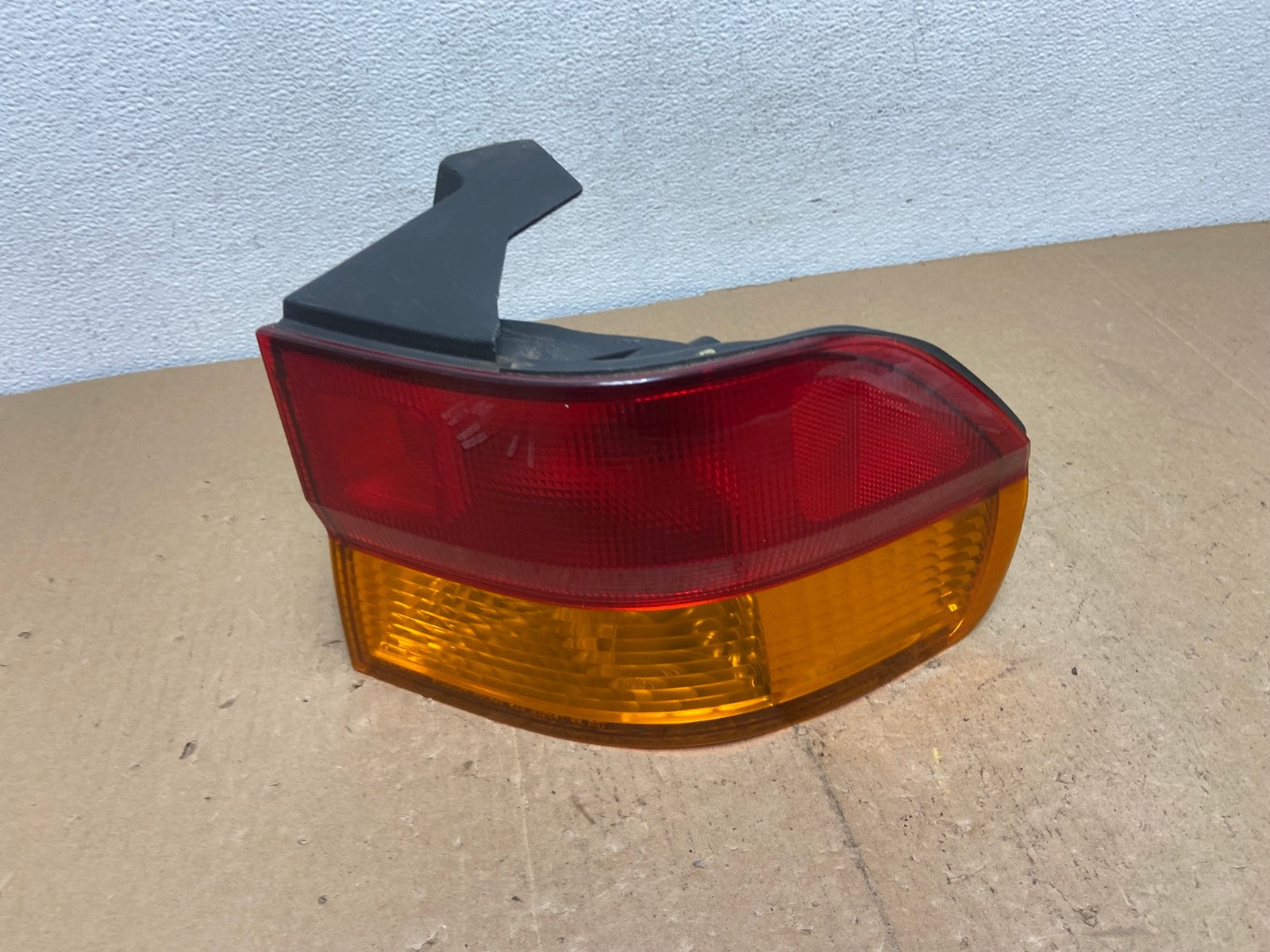 2002 2003 2004 Honda Odyssey Right Passenger Side Tail Light AC5990 LK0