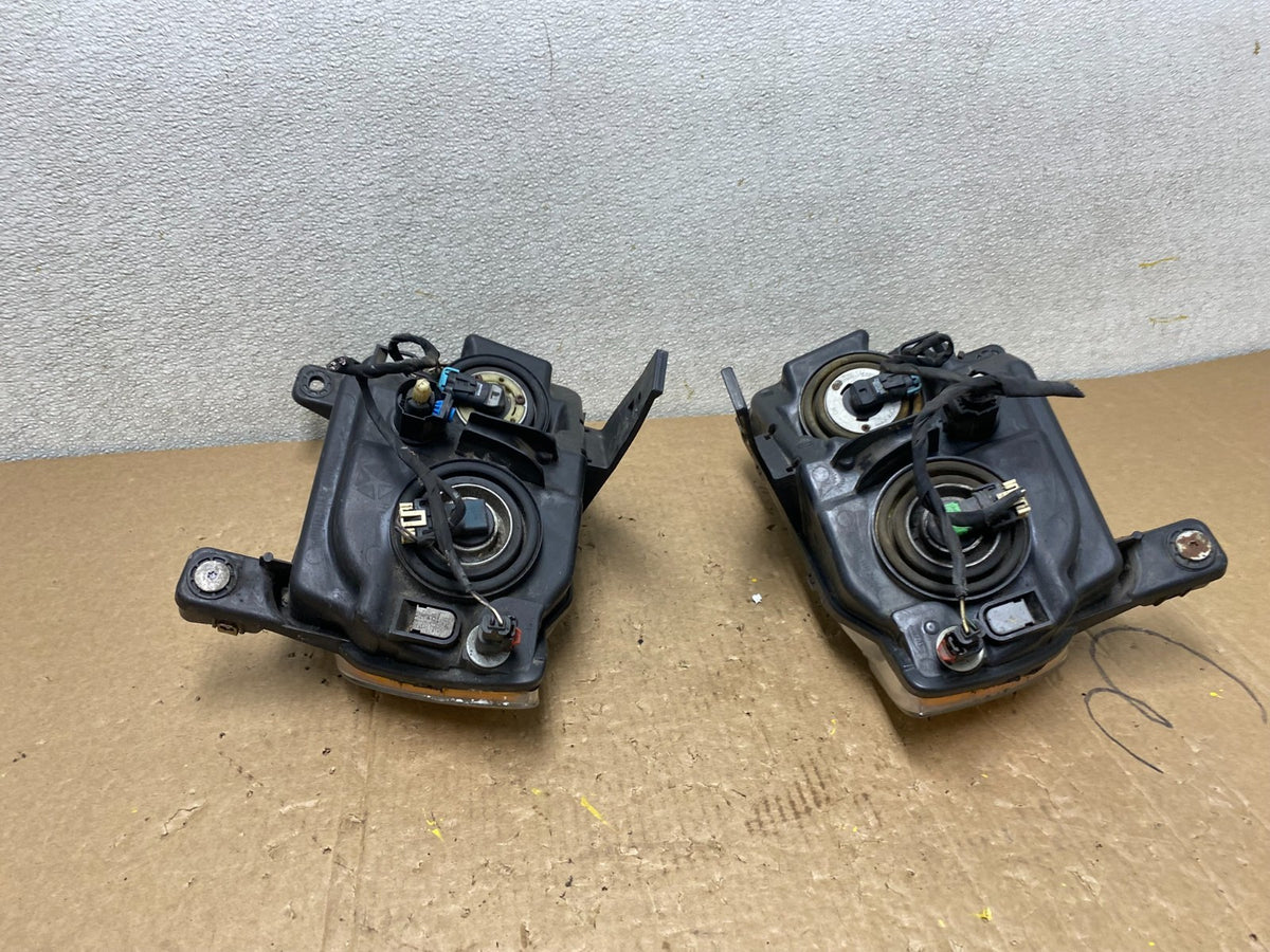 2011-2013 Jeep Grand Cherokee Left+Right Halogen Headlights U9961 DW12
