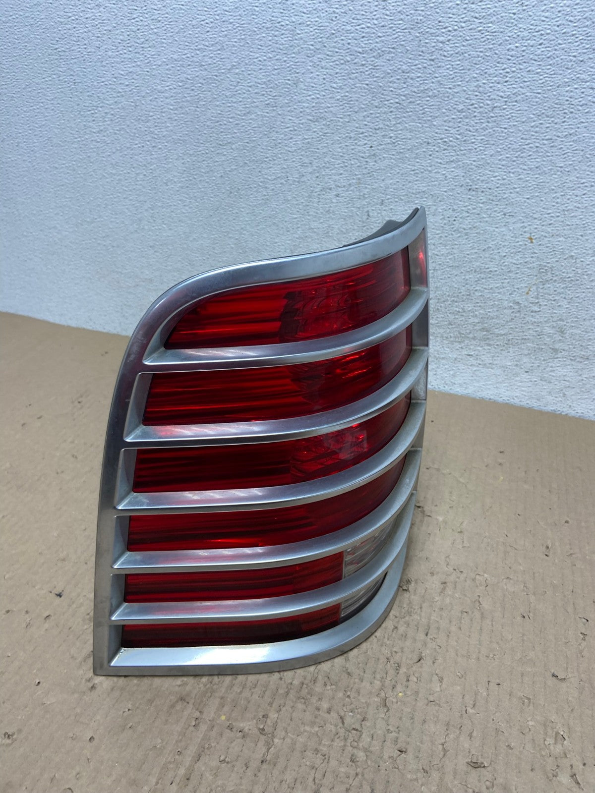 2002 to 2005 Mercury Mountaineer Left Driver Lh Side Tail Light AF2895 LK2